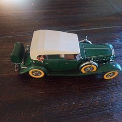 Collectible Car 1932 Cadillac V16