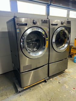 Washer and dryer set