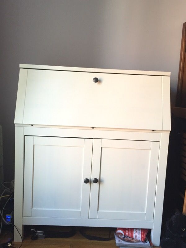 White secretary desk. High quality. Mint condition. IKEA Hemnes model