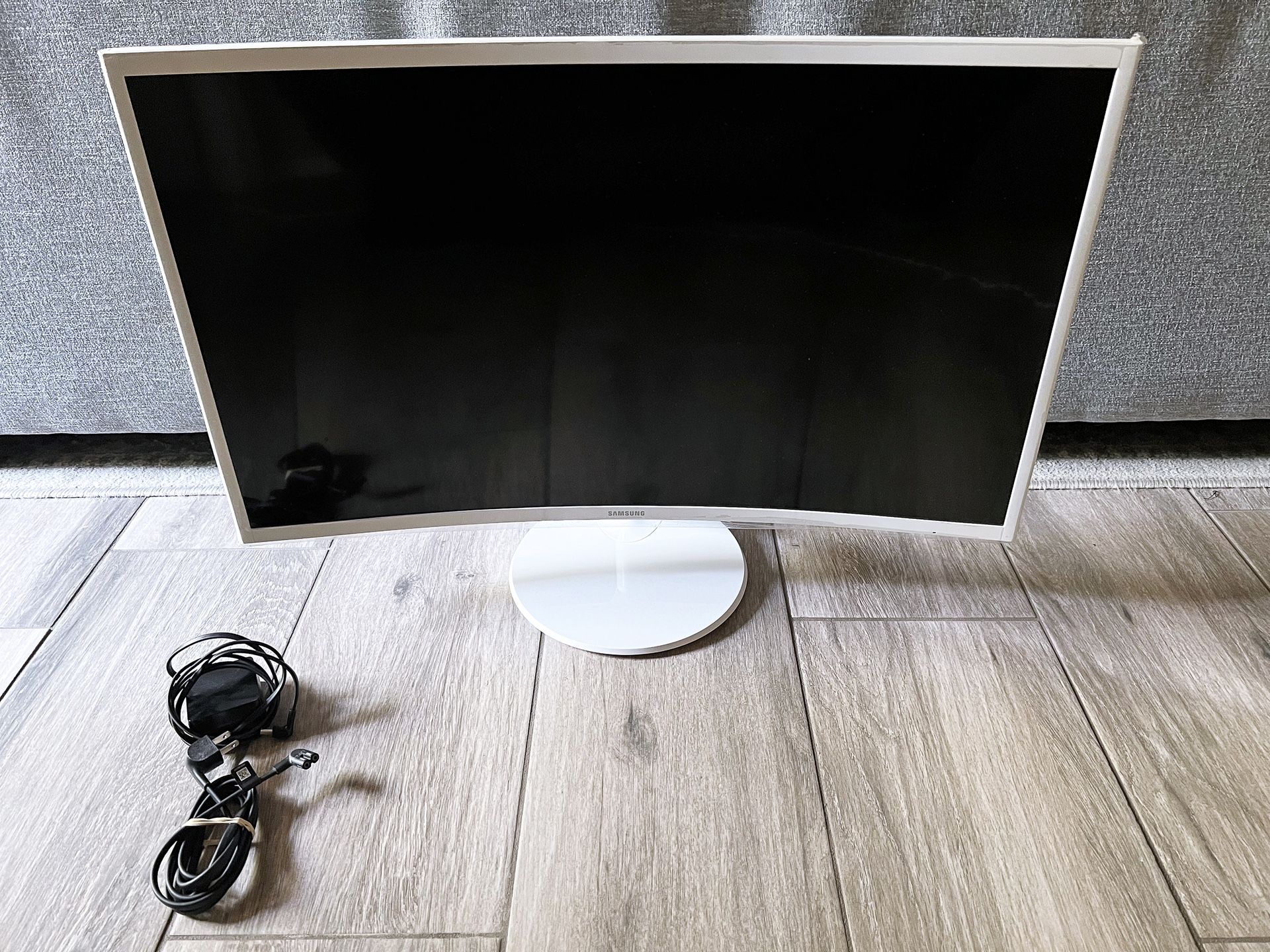 Samsung C32F391 391 Series 32" 16:9 Curved FHD 1080p 60Hz FreeSync LED Monitor