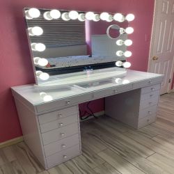 Impressions Vanity With Bluetooth Mirror Brand New