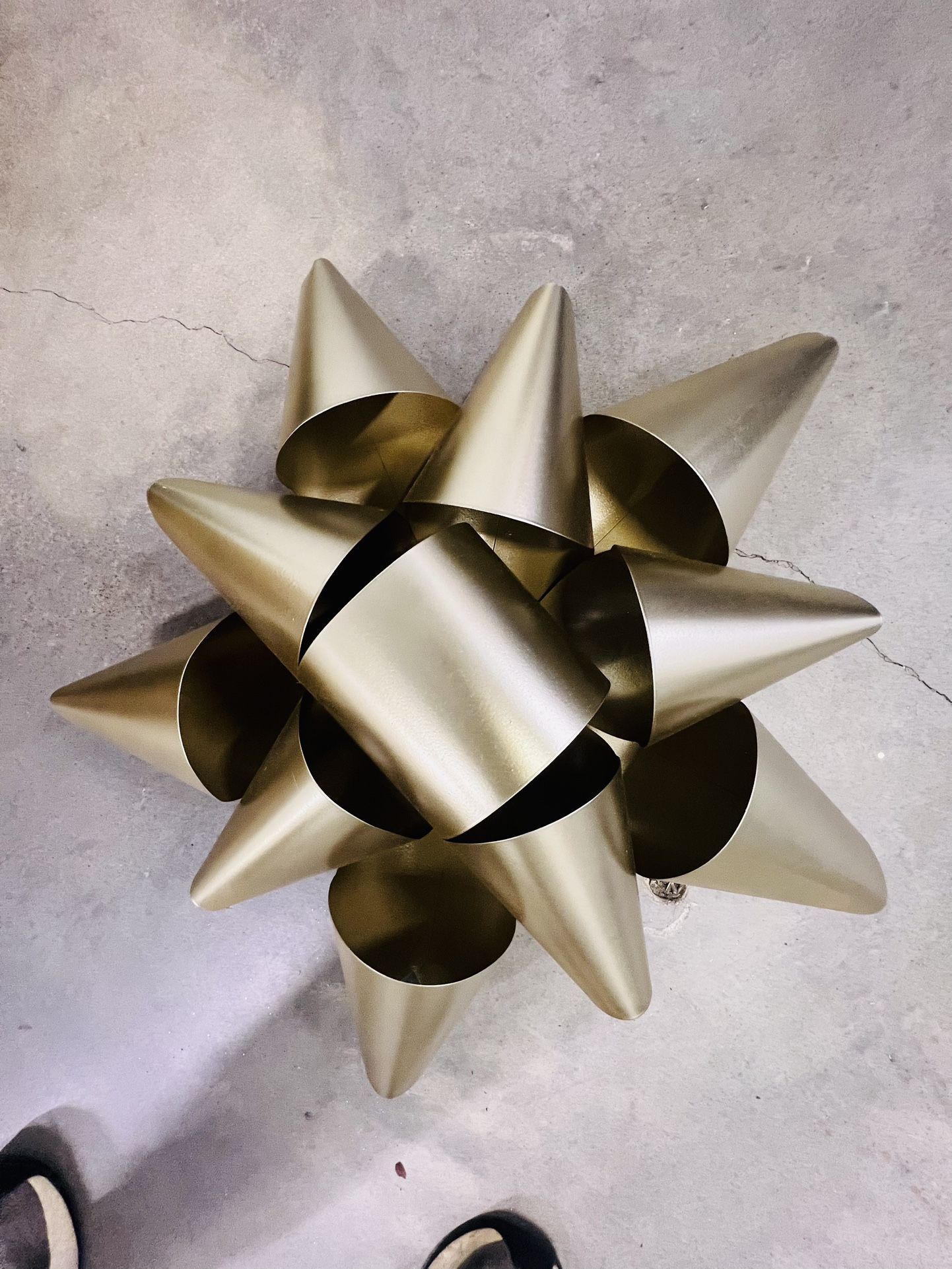 iron Christmas wreath. in perfect condition.