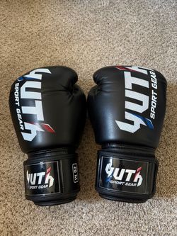 yuth 14oz muay thai gloves