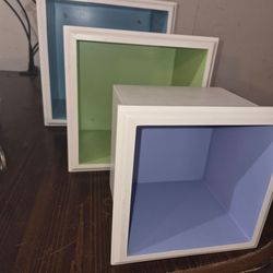 Set of 3 Colorful Wall Cube Shelves