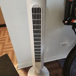 Honeywell Tower Fan - Works GREAT!