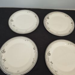Set of 4 Royal Doulton Winter Rose H5129 10 1/2" Dinner Plates