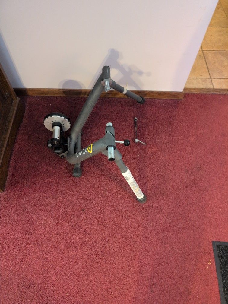 CycleOps Indoor Bicycle Trainer Stationary Bike
