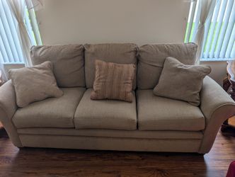 Haverty’s Grand Cayman collection sofa