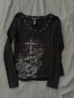 Black Y2K long sleeve
