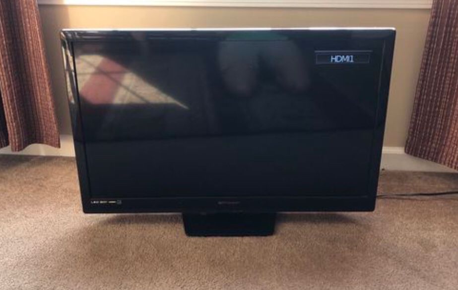 TV 32 inch - EXCELLENT CONDITION