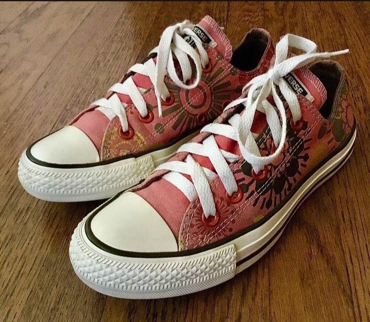 WOMENS CONVERSE SHOES