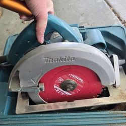 Milwaukee circular saw
