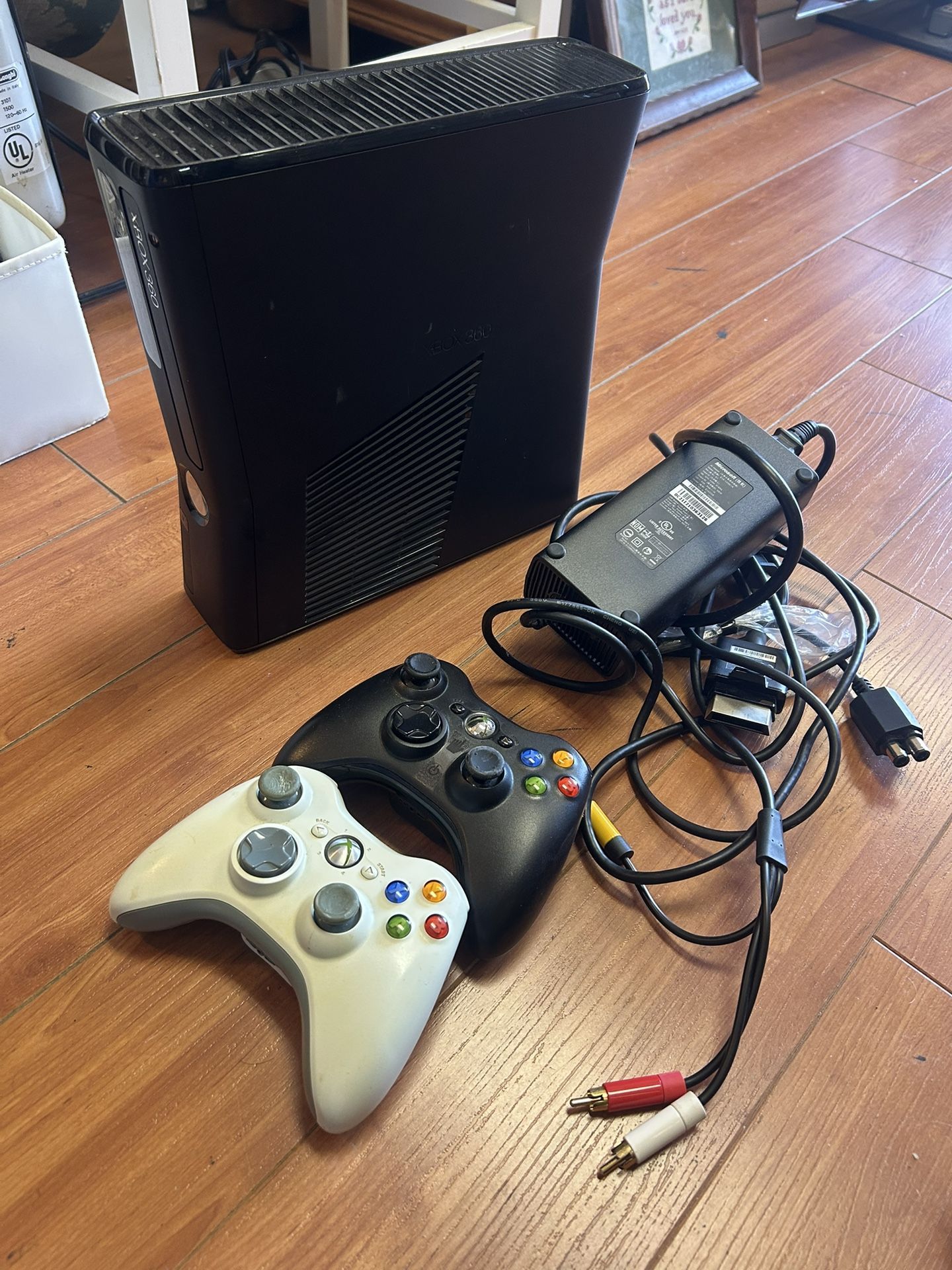 Microsoft XBOX 360 Consoles And Game packs