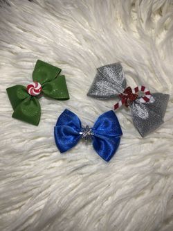 Holiday handcrafted bows