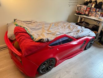 Kids corvette bed