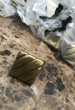 Cabinet knob