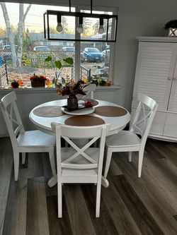 White Round Dining Table with 4 Chairs