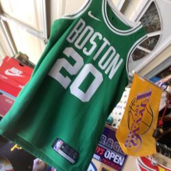 Boston Celtics NBA Jersey Size Adult 44 Or M