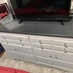 6 Drawer Dresser 