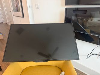 Insignia Roku TV Flat Screen Television
