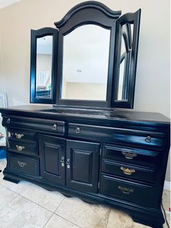 Free Bunk beds, dresser and chest of drawers