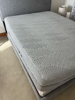 Queen size bed