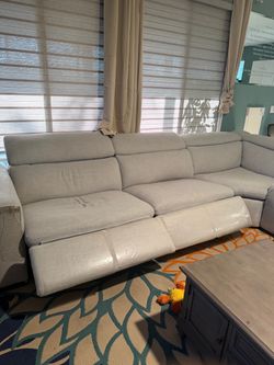 Electric recliner 6 piece sectional with USB charging ports