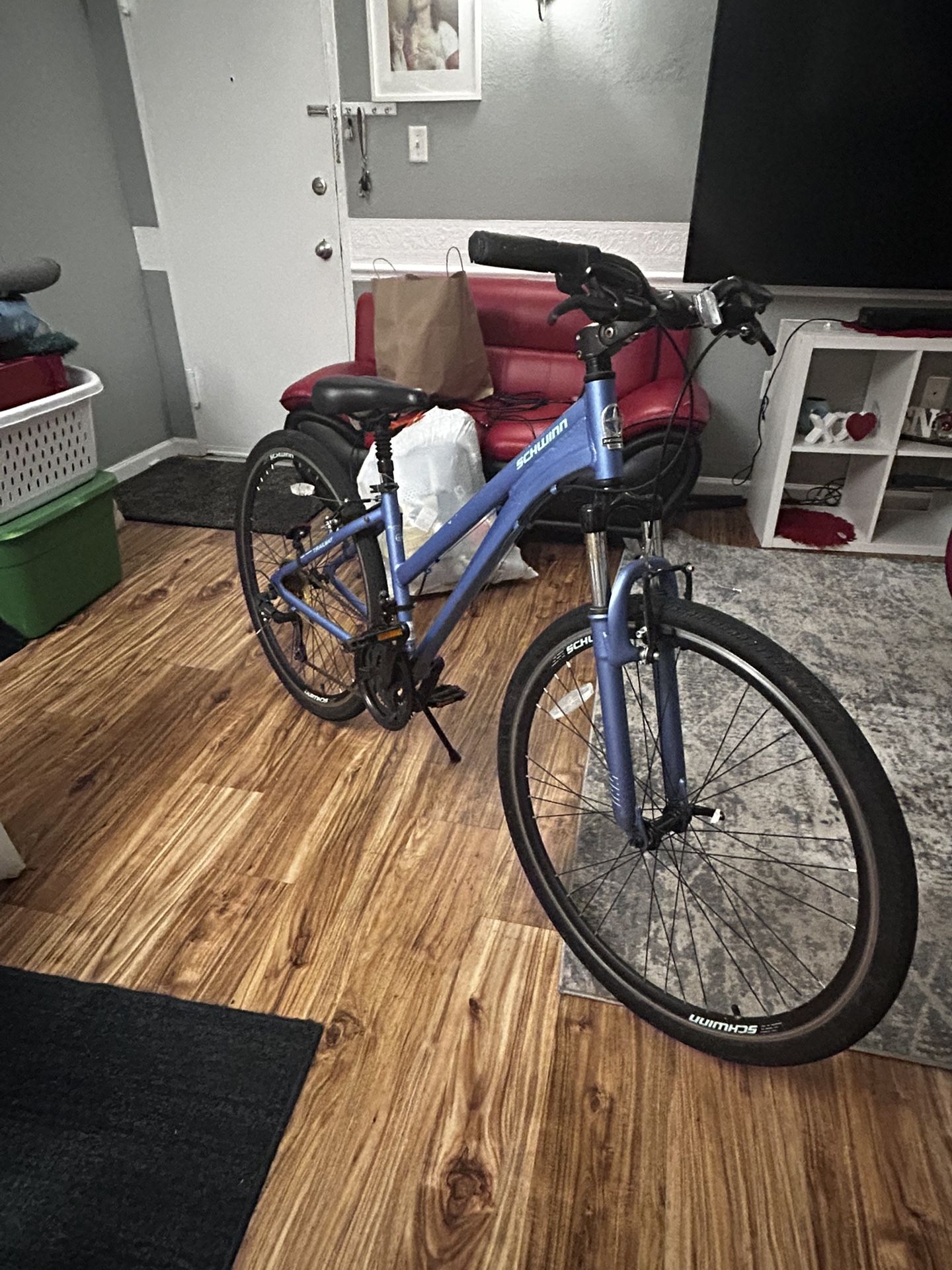 Schwinn Ladies Street Hybrid Bike