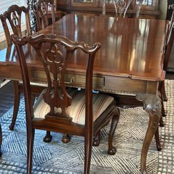 Henredon Mahogany Dining Table & 6 Chairs