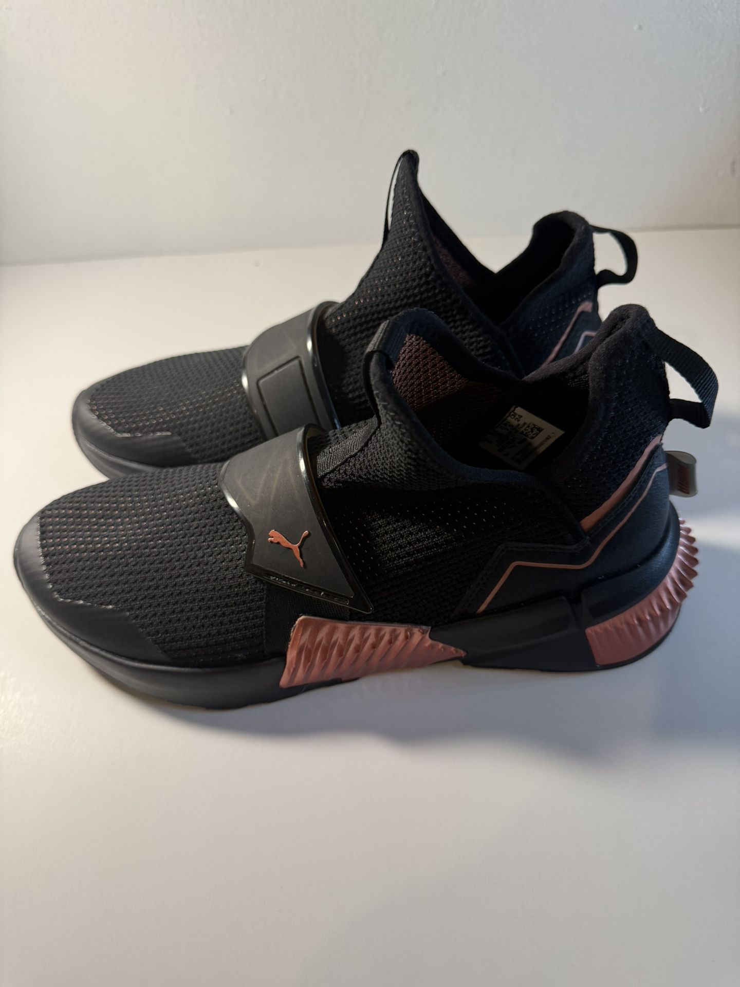 Puma Woman’s Provoke Running Sneakers
