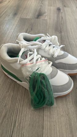 Air jordan 4 RM pine green GS size 5.5y