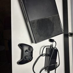 Xbox One Console w/ Controller