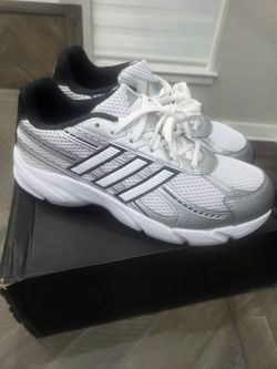 New mens addidas shoes size 10.5