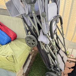 Stroller 