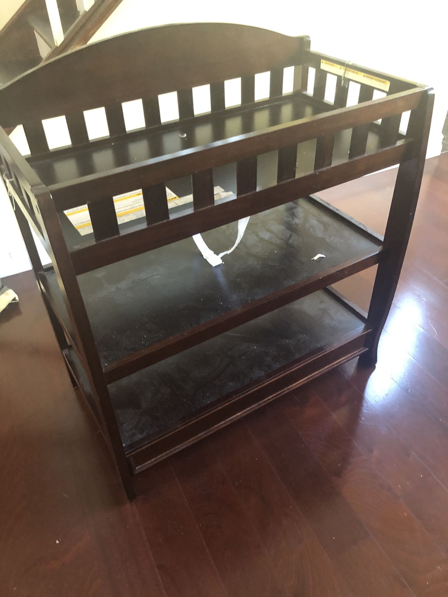 Changing Table 20$