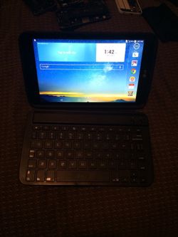 Lg Verizon tablet 16gb with keyboard