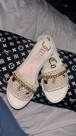 JUICY COUTURE SANDALS / SIZE 7/5