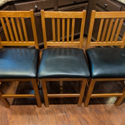 NEW 3 Barstools