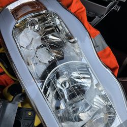 03 - 05 Dodge Headlights
