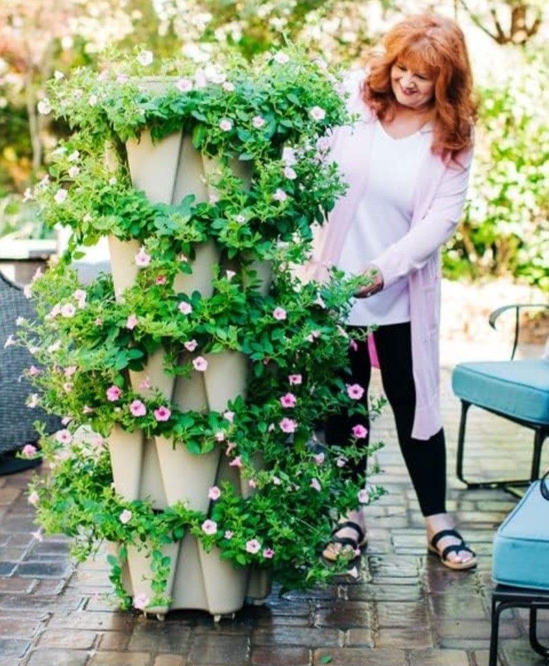 5 Tier GreenStalk Original Vertical Planter in Stunning Stone (MSRP $169)