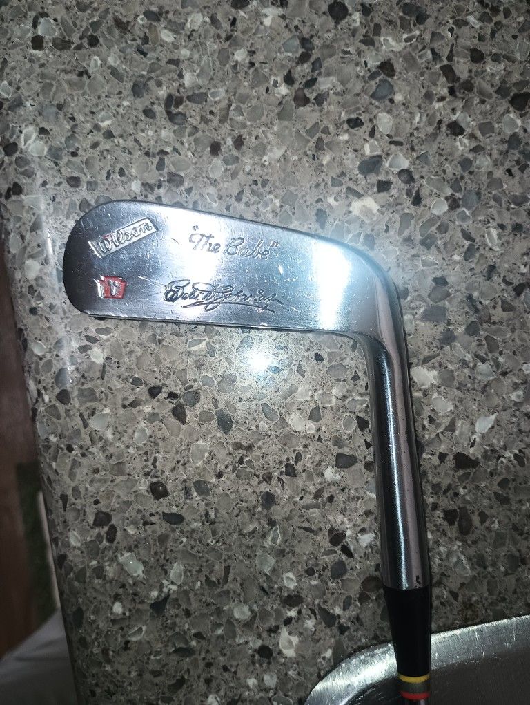 Vintage Golf Club Great Cond The Babe