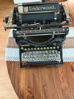 Underwood Antique Manual Typewriter