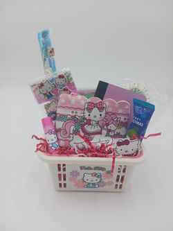 Hello Kitty Mini Gift Basket 