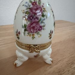 Porcelain Jewelry Box