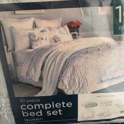 Queen Bed Set
