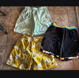 Men’s xl  Nike short  $5 each