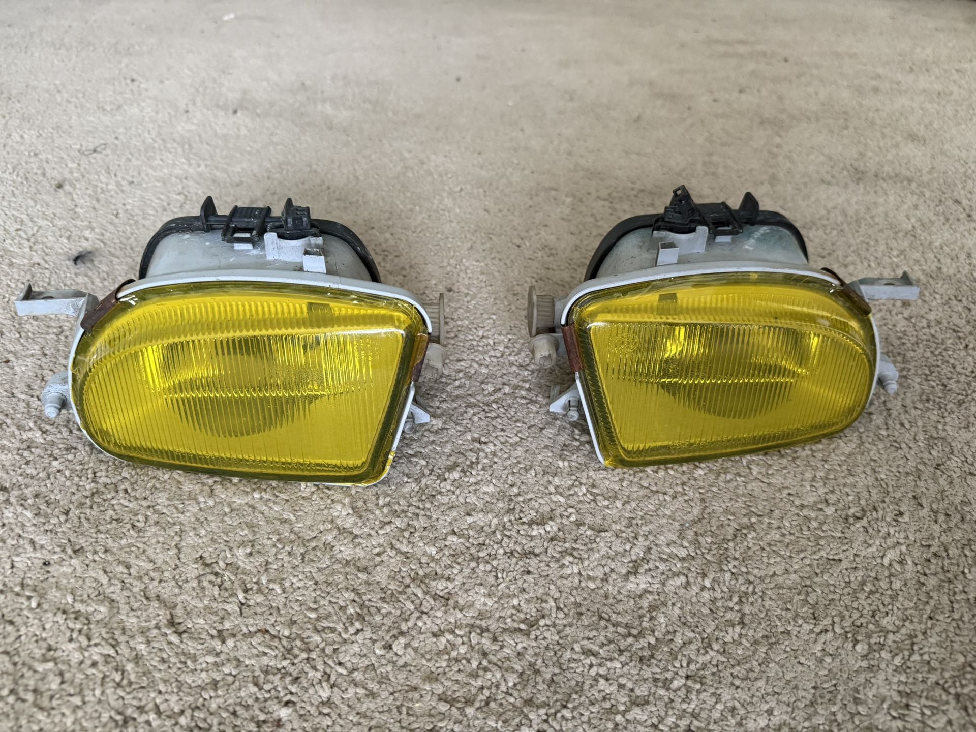 2000 E320 Fog Lights