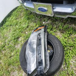 2016-2022 Honda pilot right passenger headlight