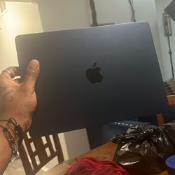 Apple MacBook 13