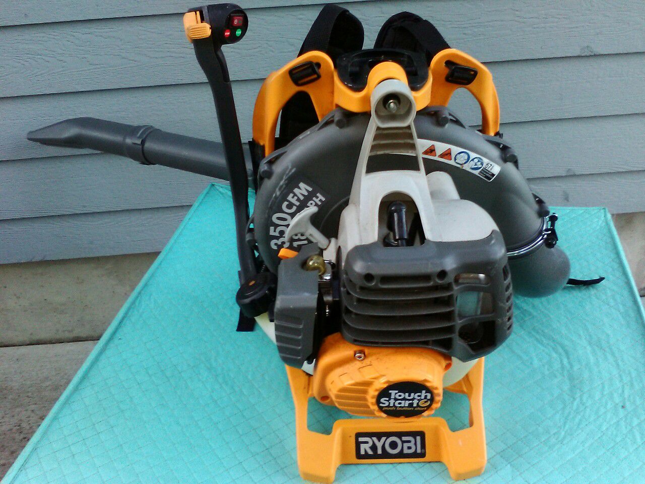Ryobi RY09600 Backpack Blower 180 mph Gas-Powered with Electric Start